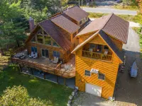 Large Lakefront Home Hotels in Rangeley