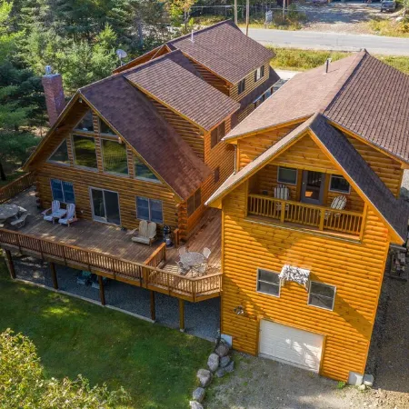 Large Lakefront Home Отели в г. Рейнджели