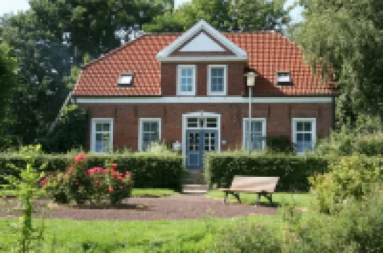 Vacation apartment, ground floor, WLAN, covered terrace, wood-burning stove