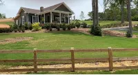 Escape to the 1930's Bungalow "Imperfect Perfection" - Pool, Kayaks, HotTub!