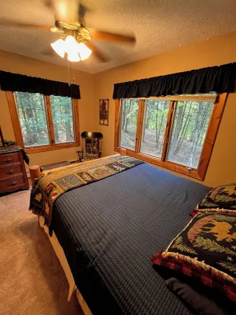 Cozy family cottage near Crystal Mountain on the Betsie River.