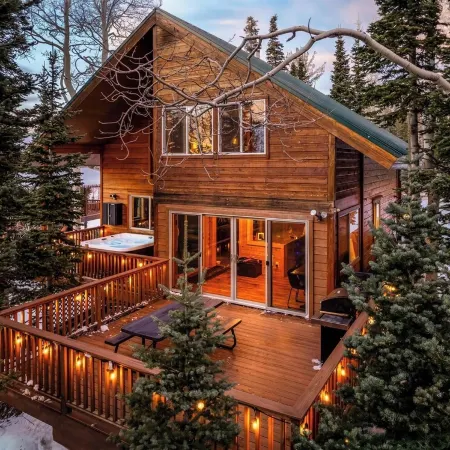 Cozy Ski in-Ski Out Cabin, Private Hot Tub. 4Bd+Loft 3BTH Resort View BL20281