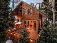 Cozy ski in-ski out cabin, private hot tub. Sleeps 10, 4bd+loft 3bth resort view