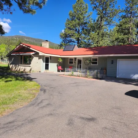 Remodeled Cozy home: 20min to Wolfcreek Ski + 3min to Golf and Rio Grande River