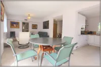 Beautiful villa in the heart of Céret! 세렛 호텔