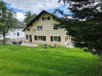 Haus am Wald Quietly located vacation apartment on the ground floor with terrace Hotels in Tabarz