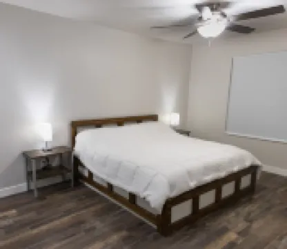 New home sleeps 10, open floor plan & amazing view Hôtels à : Comte de Daggett