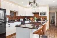 Stylish Uptown Butte Condo - 634