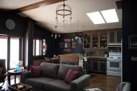 Plaza Perch~Downtown~Walkable