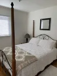 Boise's Jewel on Gem St. With 2 bedrooms & 1 bathroom.