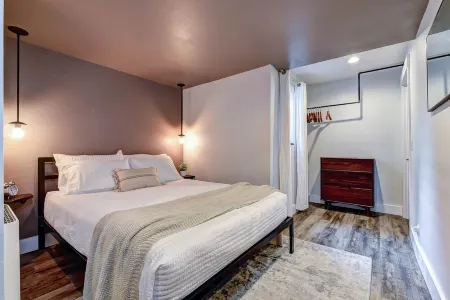 Spacious Luxury Apt w/ New Finishes + Great Views