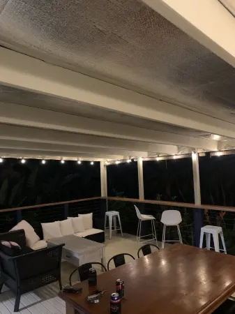 Coastal cottage, walk to surf, sand, town, cafes, bars, just north of Forster.