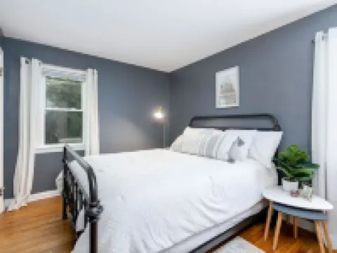 Bexley Breeze ✦ High-Speed Wi-Fi ✦ King Bed Hotels in Bexley