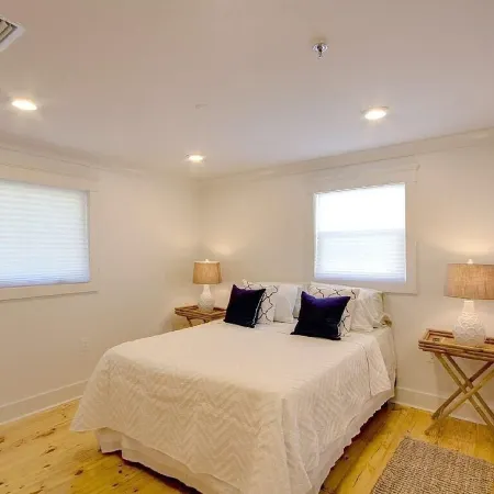 Downtown Fairhope Cottage-walking distance to everything!!!