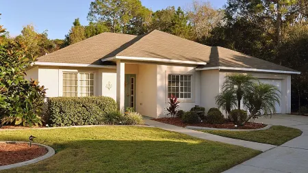 Unbeatable pool privacy ❤️ in a hidden tropical oasis close to Disney!