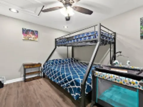 "Cozy Cottage" Denver: Near Lake Norman, Beatties Ford Park, Sleeps 7 + Fire Pit Hotels in Westport