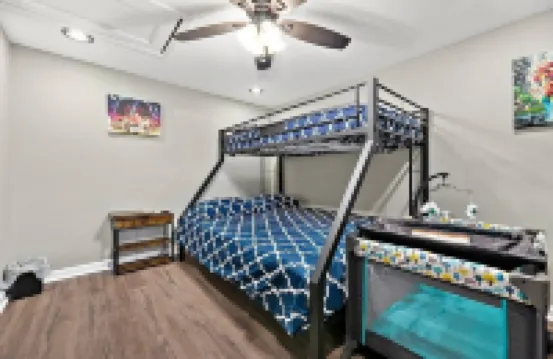 "Cozy Cottage" Denver: Near Lake Norman, Beatties Ford Park, Sleeps 7 + Fire Pit