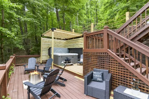 *NEW* Modern Rustic Cabin w/ AMAZING views! Hot Tub, 2 King Suites, Pet Friendly