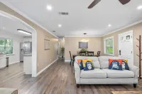 Cozy retreat in the heart of Florida Springs Country Hotels in Alachua