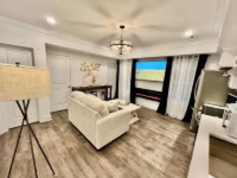 Glamorous Hideaway