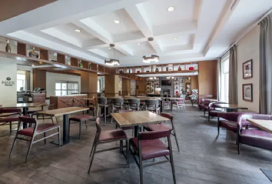 DoubleTree by Hilton Hotel Raleigh - Cary