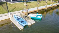 Heated Pool & Spa Villa with Waterfront Views and Kayaks!