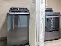 Perfect Getaway @ Cwe- Entire Home + Free Parking Near Fox, Universities & More!