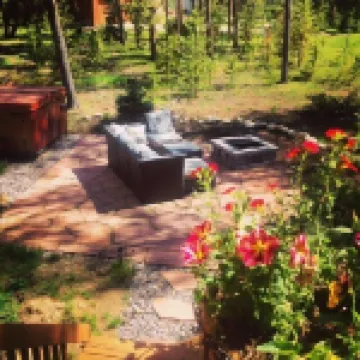 Pet Friendly Mountain Home w/Hot Tub, 10 Mins from Ski Resort & on Shuttle Route