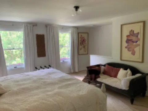 Perfect getaway at foothills of the Blue Ridge Mountains, with gorgeous views! Hotels in Samuel Miller