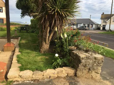 New Forest Barton-on-Sea cliff top, ground floor, garden apartmentBayside