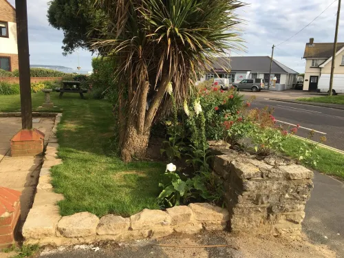 New Forest Barton-on-Sea cliff top, ground floor, garden apartmentBayside