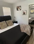 Pool House near WEC. Pet Friendly!