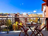 Retreat in the Heart of Mt Crested Butte!  Skin-In/Out - Studio/Pool/Hot tub - 4-Star