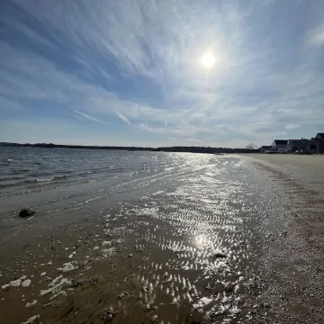 Walk to the Beach! Two bedroom cottage in Swifts Beach community.