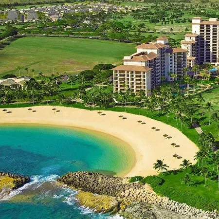 Luxurious, Spacious, High-end Beachfront Vacation Villa Free Parking