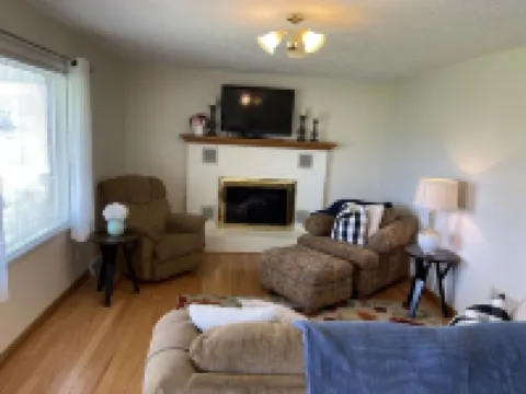 Vacation rental in quiet neighborhood 6 miles to Lake Cumberland!