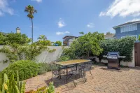 La Jolla Shores Beach House - Steps to the ocean! Hotels near Windansea Beach