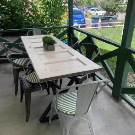 Newly remodeled, Old Town 3 BR, 1.5 Bath Walk Everywhere