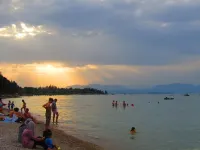 Near Gardaland, 2 minutes from the lake, in the heart of Peschiera del Garda! Xenia19