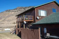 Yellowstone Entrance 5 Miles, 2 Beds, Slps up to 8 Các khách sạn gần Yellowstone National Park Gateway Garden