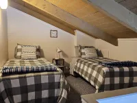 BInnekill Chill Apt 4, in the Village of Margaretville in the Catskill Mountains Hotels in Middletown