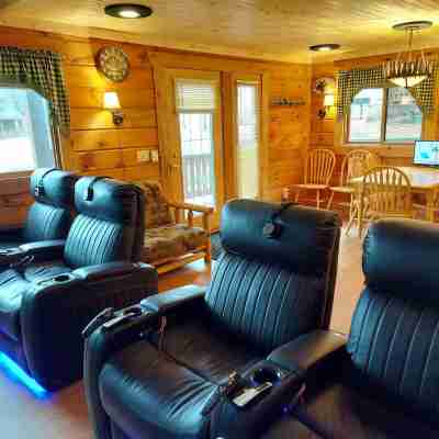 Entertainment Cabin: with 8 Large Screen TV's on 1 Wall.  Great for Small Groups Others