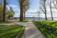 Family apartment with Müritz view, 5 minutes to the city center