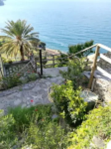 ELEGANT APARTMENT WITH EXTRAORDINARY SEA VIEW IN THE HEART OF THE FIVE LANDS