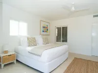 Peninsula 1 - Hamilton Island Hotels in 