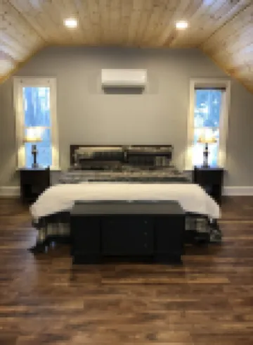 Cottage on 7 acres between West Jefferson and Boone. Pet Friendly HighSpeed Int