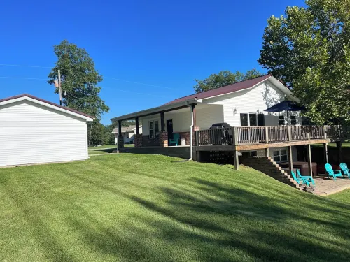 Lakefront living on Lake of Egypt