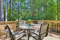 Hot Tub, Lakes, Ski Hill, Golf, Game Room & Endless Foliage, Dog Friendly