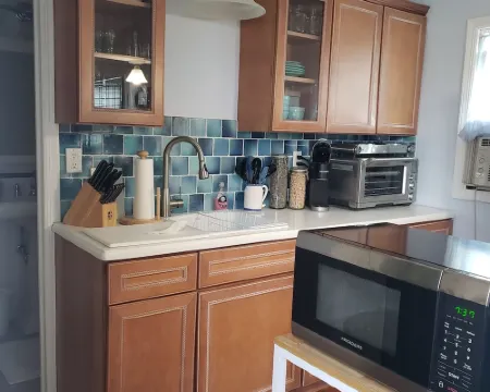 Cozy Beach Getaway - 1000' from Ocean/Boardwalk; 6 blocks from LIRR ロング・ビーチのホテル