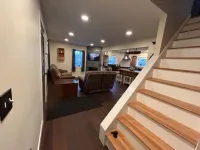 The Greenstone House in Vermont’s Northeast Kingdom! Hotels in Burke